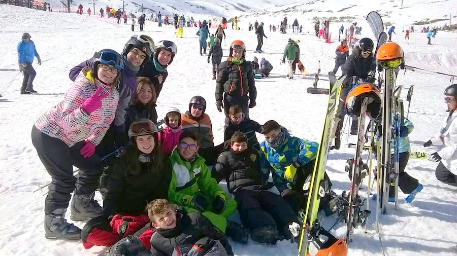 Fotos: Los jóvenes de Hornillos de Cerrato en la nieve
