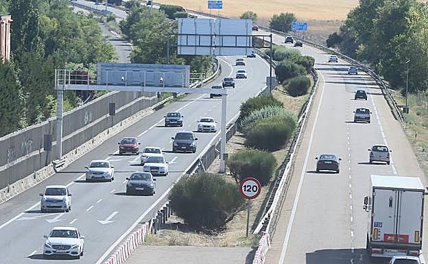 Autovía de Castilla, a su paso por Valladolid. 