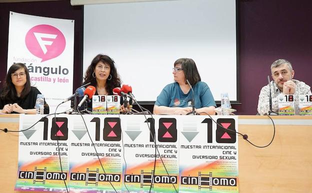 De izquierda a derecha, Dafne Calvo, Ana Redondo, Yolanda Rodríguez y José Ramón Rubín. 