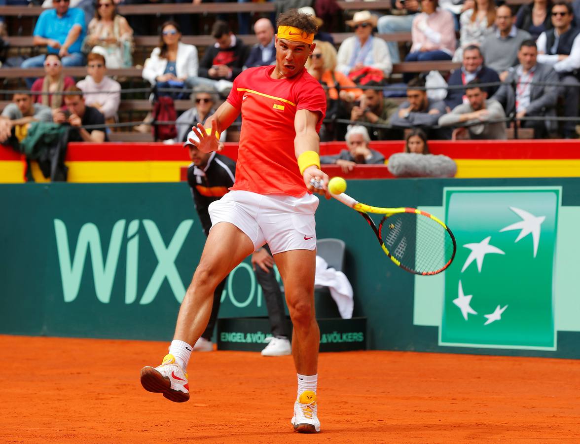 Rafa Nadal y Philipp Kohlschreiber, los protagonistas del segundo partido de la elminatoria de la Copa Davis entre España y Alemania. 