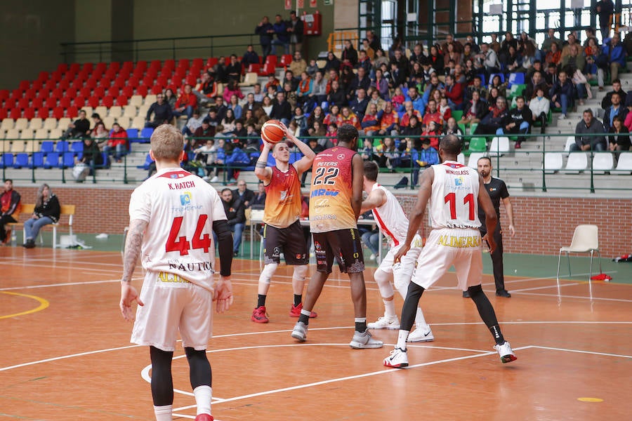 Adiós por todo lo alto a la racha de dos derrotas consecutivas del Aquimisa Carbajosa fuera de casa regresando a su pista para medirse al segundo clasificado, el Gijón Basket, y logrando una victoria de prestigio con apenas siete jugadores en su plantel por 85-68