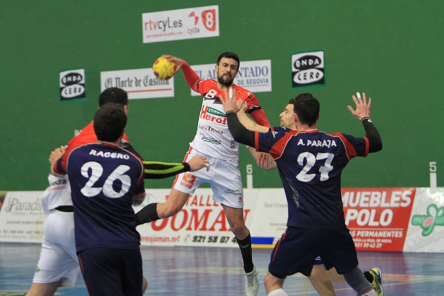Fotos: Balonmano Nava - Covadonga