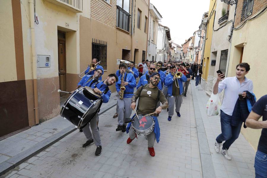 Fotos: Concentración de charangas en Peñafiel