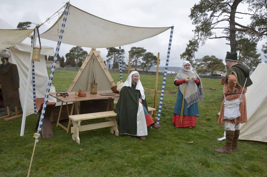 Fotos: Escenificación de una batalla entre tropas hispanas y vikingas