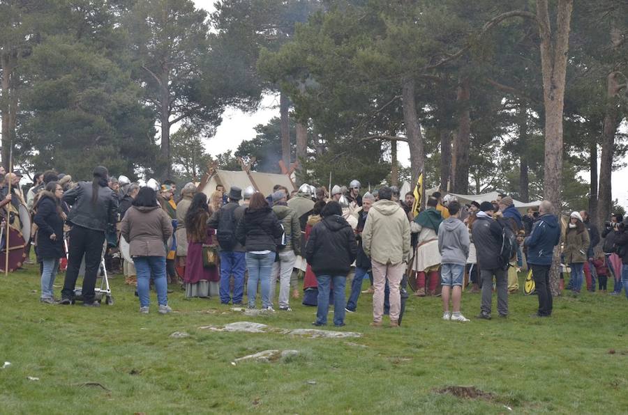 Fotos: Escenificación de una batalla entre tropas hispanas y vikingas