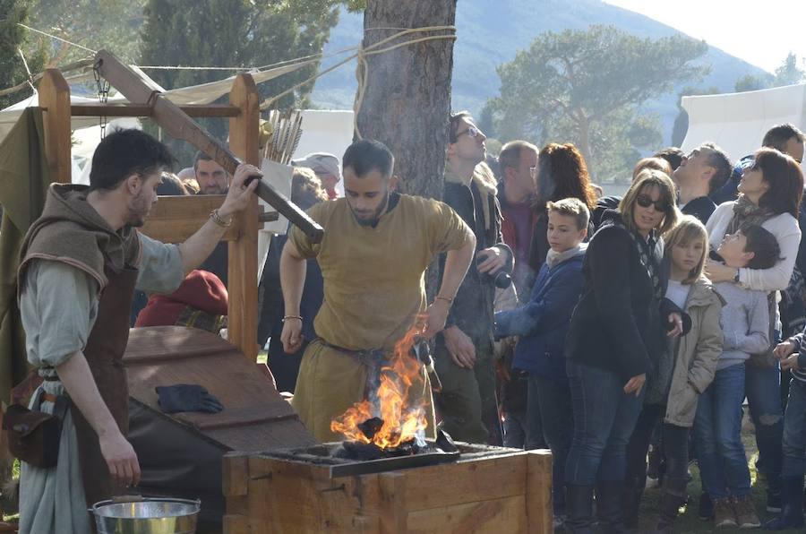 Fotos: Escenificación de una batalla entre tropas hispanas y vikingas