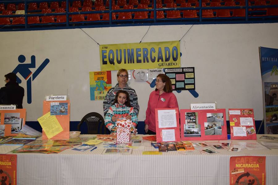 Fotos: Feria de Asociaciones de Guardo