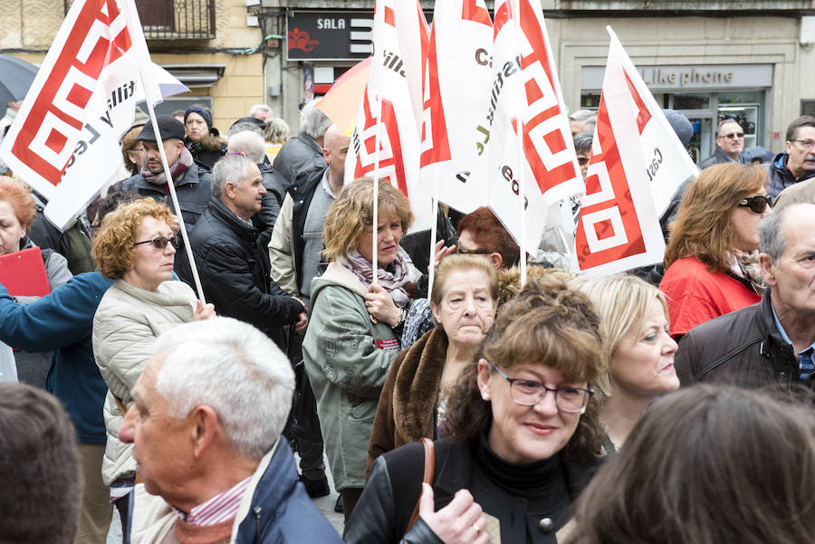 Fotos: Concentración de pensionistas en Segovia