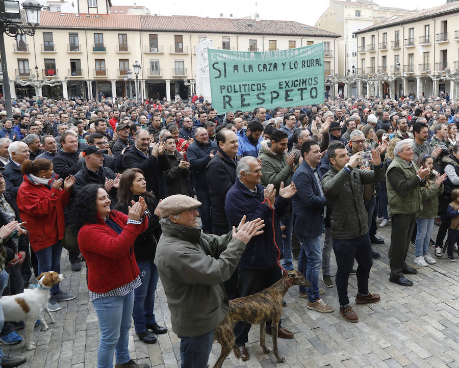 Fotos: Los Cazadores piden respeto en Palencia