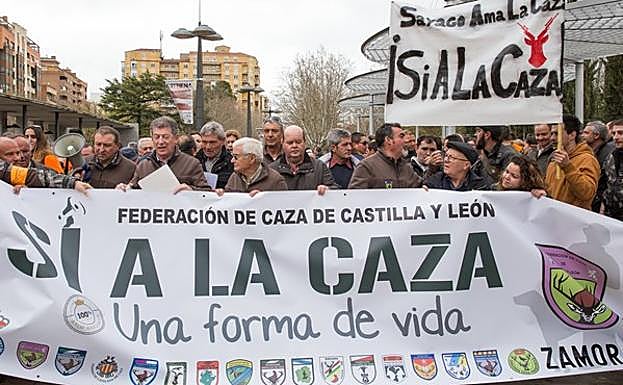 La Federación de Caza de Castilla y León convoca una manifestación en defensa de esta práctica como un modo de vida y contra los «ataques» de los colectivos animalistas y ecologistas. 
