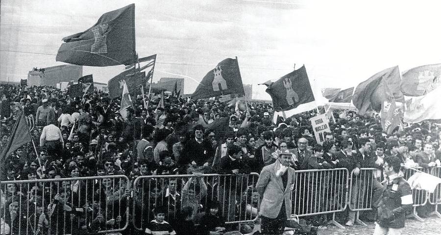 Asistentes a la campa de Villalar en 1978. 