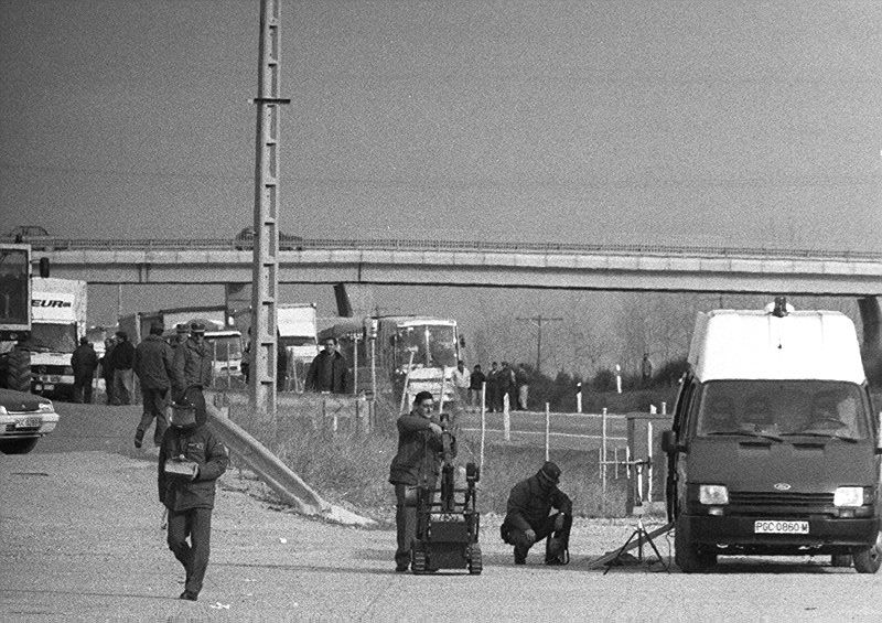 18 de diciembre de 1995. ETA coloca un artefacto explosivo en el vía férrea en Briviesca, en Burgos, y en una gasolinera de Cubillas de Santa Marta, en Valladolid. No hubo heridos.