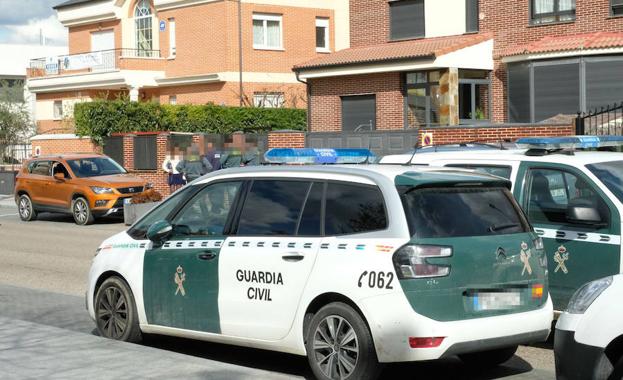 La guardia civil en el lugar del suceso.