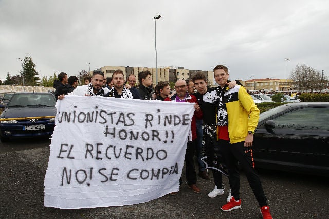 Unionistas CF y el CF Salmantino UDS se miden esta mañana en Las Pistas a partir de las 12 horas en el encuentro de la 35ª jornada del Grupo VIII de la Tercera División
