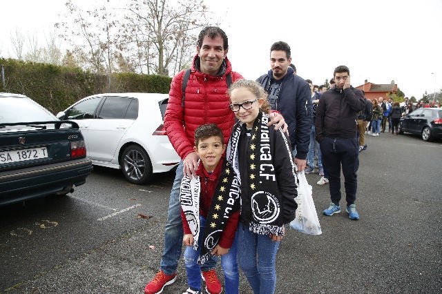 Unionistas CF y el CF Salmantino UDS se miden esta mañana en Las Pistas a partir de las 12 horas en el encuentro de la 35ª jornada del Grupo VIII de la Tercera División