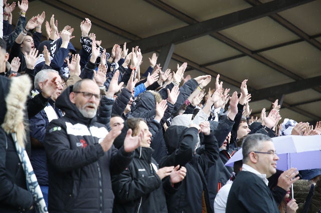 Unionistas CF y el CF Salmantino UDS se miden esta mañana en Las Pistas a partir de las 12 horas en el encuentro de la 35ª jornada del Grupo VIII de la Tercera División