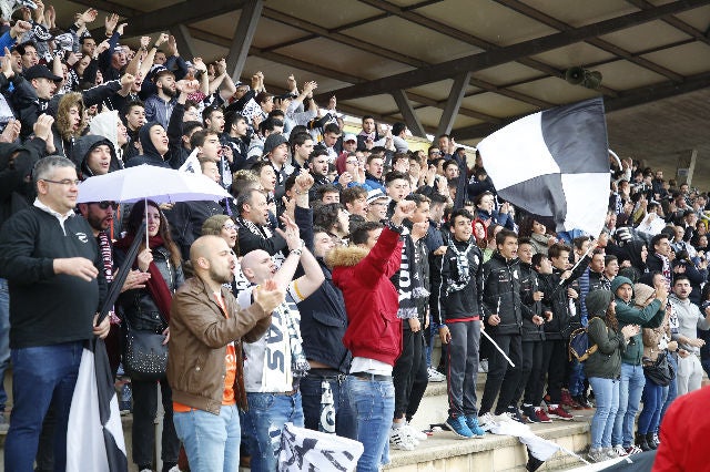 Unionistas CF y el CF Salmantino UDS se miden esta mañana en Las Pistas a partir de las 12 horas en el encuentro de la 35ª jornada del Grupo VIII de la Tercera División