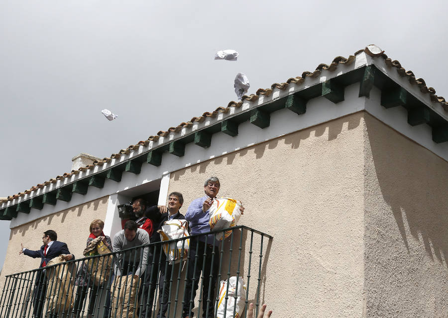 Fotos: Palencia celebra la tradicional pedrea del pan y el queso