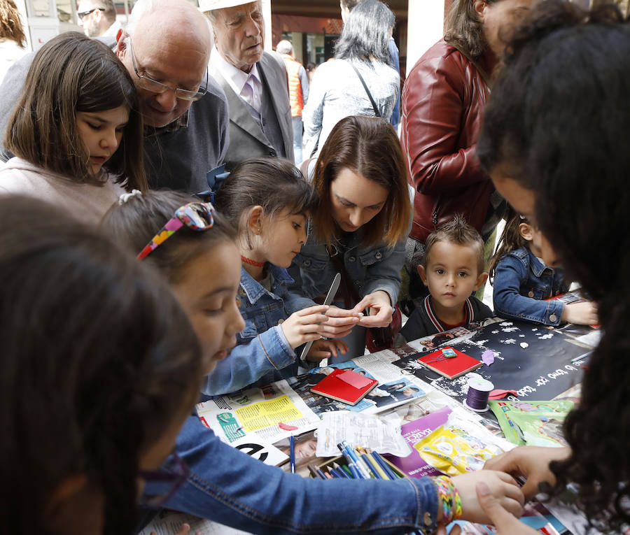 Fotos: Día del Libro en la Calle Mayor de Palencia