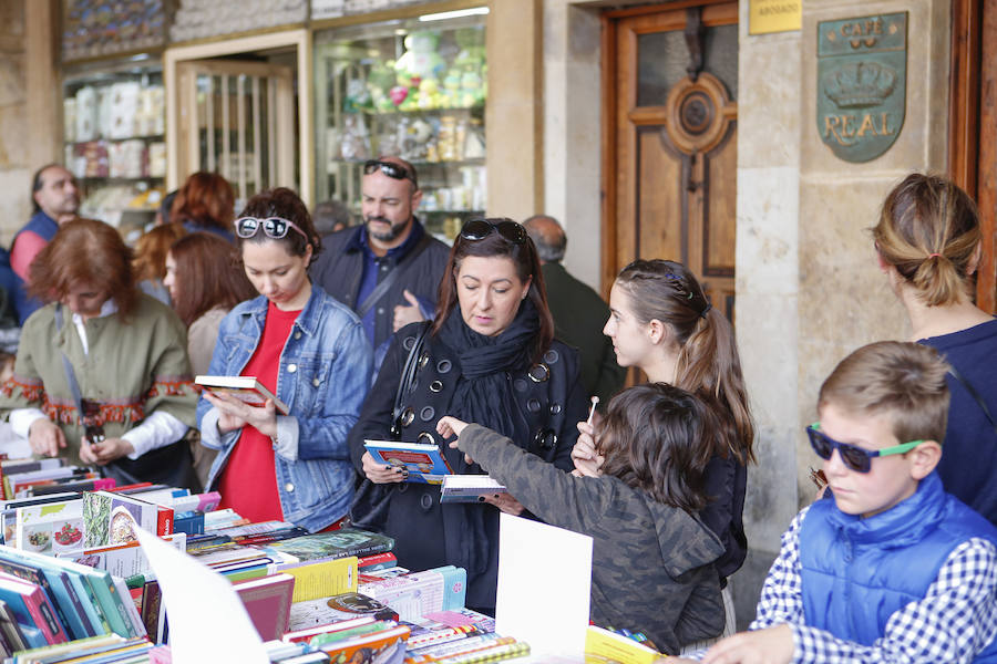 Fotos: Día del Libro en Salamanca