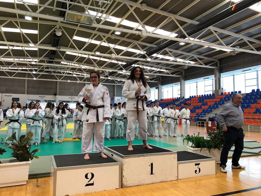 Un total de 25 judokas del Doryoku lograron subir al podio