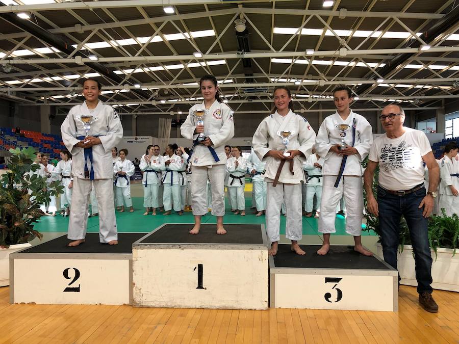 Un total de 25 judokas del Doryoku lograron subir al podio