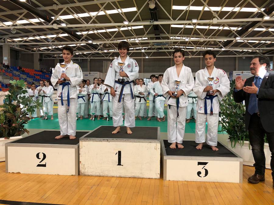 Un total de 25 judokas del Doryoku lograron subir al podio