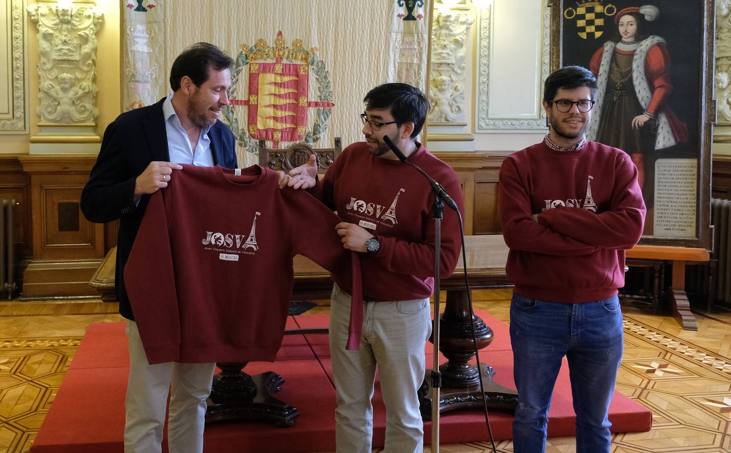 Fotos: Óscar Puente recibe a la Joven Orquesta Sinfónica de Valladolid