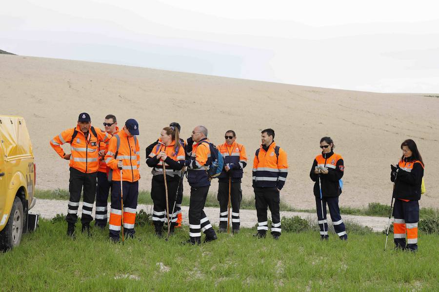 La Junta de Castilla y León organizó este fin de semana en Peñafiel un curso para voluntarios de Protección Civil sobre 'La búsqueda de personas desaparecidas en grandes áreas'. 