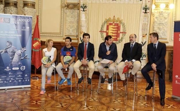 Valeria Pavón, Sanyo Gutiérrez, Alfonso Lahuerta, Óscar Puente, Luis Torres y Luis García