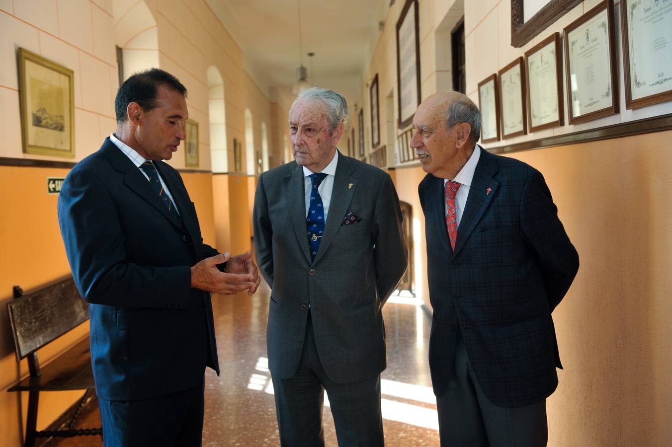 El cronista deportivo, José Miguel Ortega, ofreció ayer una conferencia en la Academia de Caballería recordando a los 26 alumnos de esta institución que fueron olímpicos participando, justamente, en una de esas tres disciplinas propias del ámbito militar