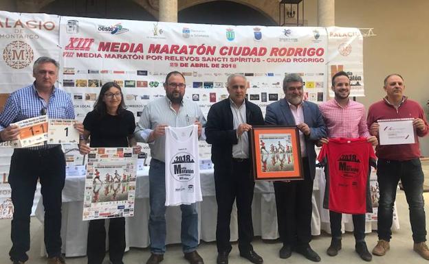 Un instante de la presentación de la Media maratón de Ciudad Rodrigo esta mañana. 