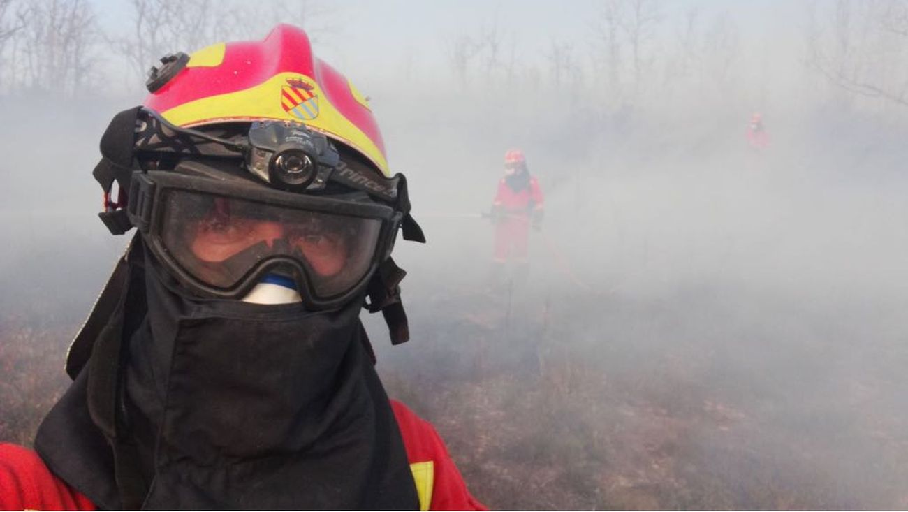 El incendio en el campo de tiro del Ferral se reactiva y obliga a intervenir a la UME