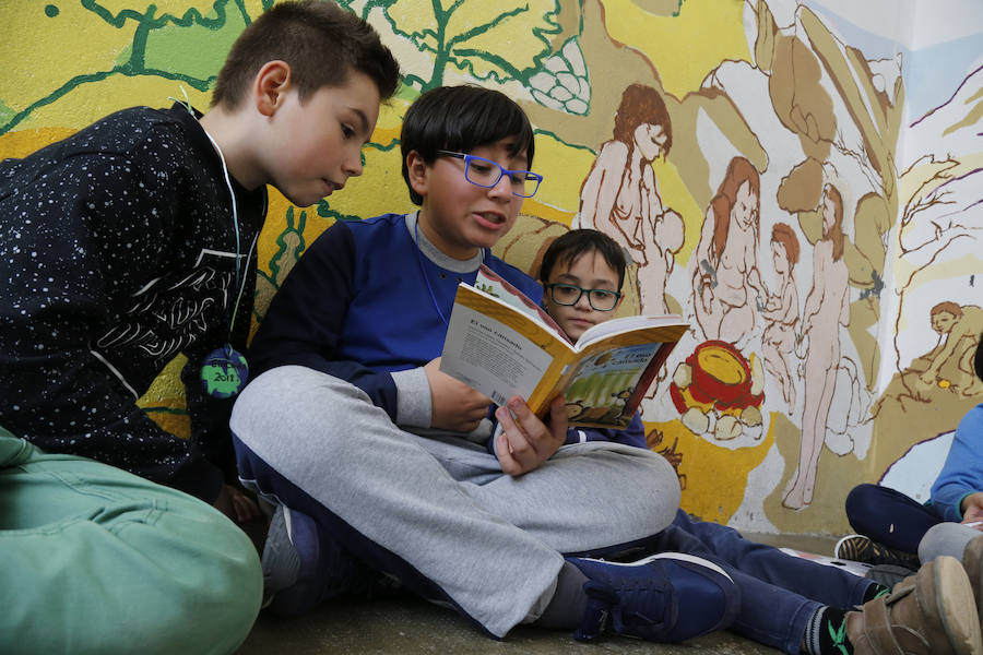 Fotos: Quedada lectora en el colegio Modesto Lafuente