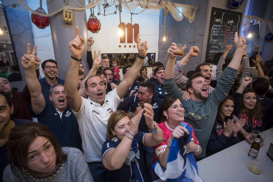 Fotos: Ambiente en los bares vallisoletanos de los equipos que han jugado la final de la Copa del Rey de rugby