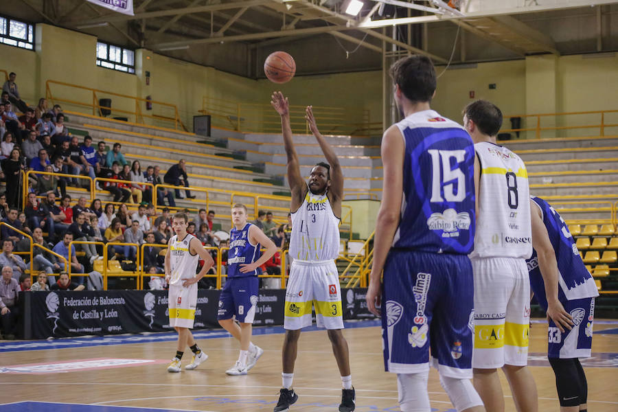 Fotos: Derrota del CB Tormes ante el San Andrés de León