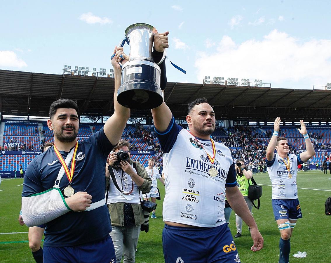 Fotos: Victoria del VRAC Quesos Entrepinares en la final de la Copa del Rey de rugby frente al Silverstorm El Salvador