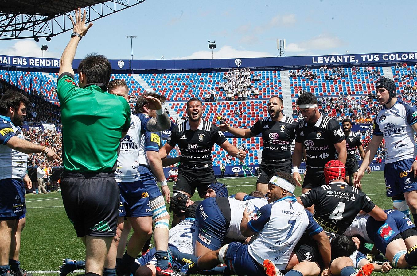 Fotos: Victoria del VRAC Quesos Entrepinares en la final de la Copa del Rey de rugby frente al Silverstorm El Salvador