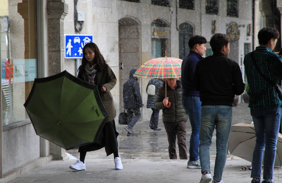 Fotos: Vuelve la nieve a Segovia