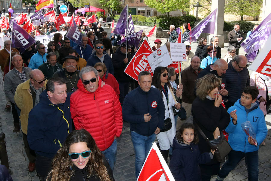 Fotos: Manifestación del Primero de Mayo en Segovia