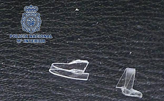 Plásticos que colocan los ladrones en las puertas.