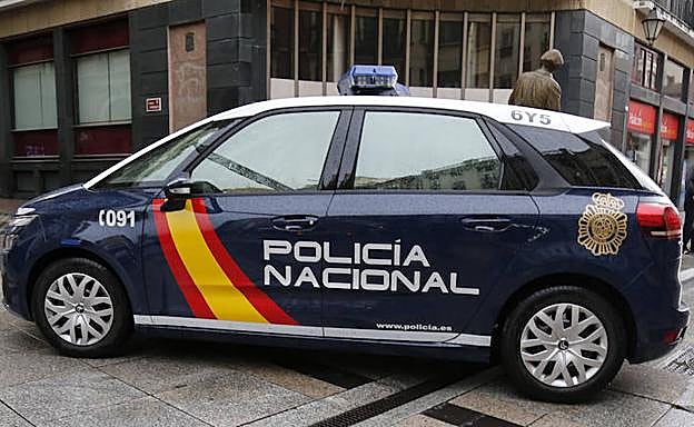 Vehículo de la Policía Nacional. 