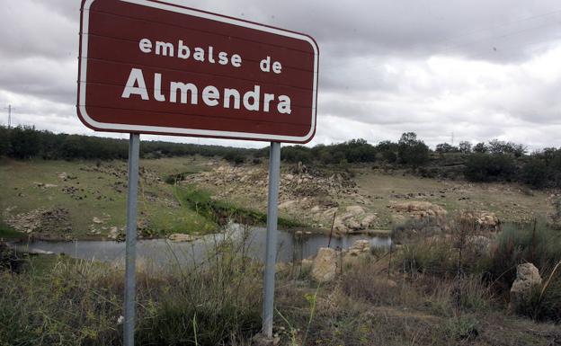 El embalse de Almendra, en el límite entre Zamora y Salamanca. 