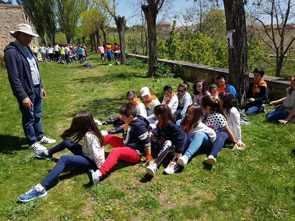 Más de cuatrocientos niños de catequesis de Comunión y Postcomunión han ganado el Jubileo este fin de semana en Ávila. La jornada comenzó en el Monasterio de Santo Tomás de la capital.