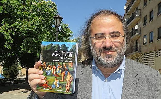 «Parte de mi poesía es grata deudora de los clásicos latinos»