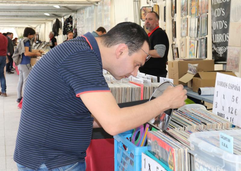 Feria del Disco en la Plaza de Portugalete de Valladolid