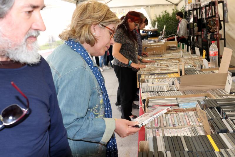 Feria del Disco en la Plaza de Portugalete de Valladolid