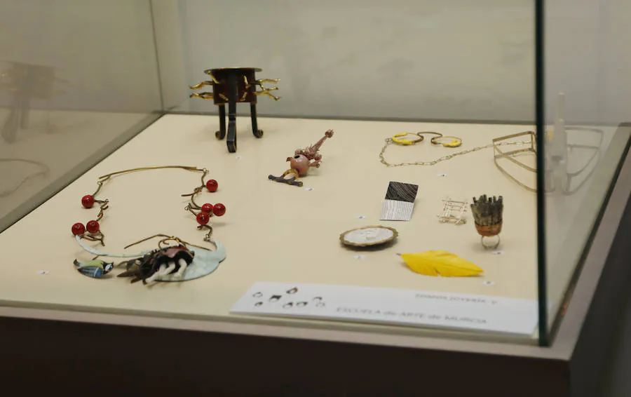 Fotos: Diseño de joyas de la Escuela de Arte de Palencia