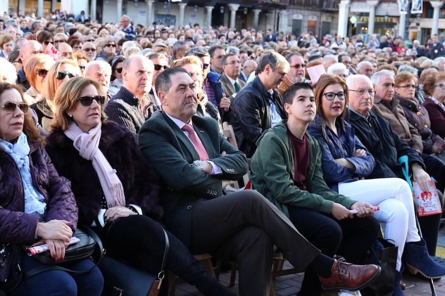 Fotos: Zarzuela en la plaza mayor de Valladolid