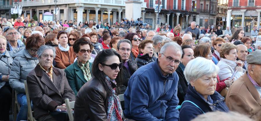 Fotos: Zarzuela en la plaza mayor de Valladolid